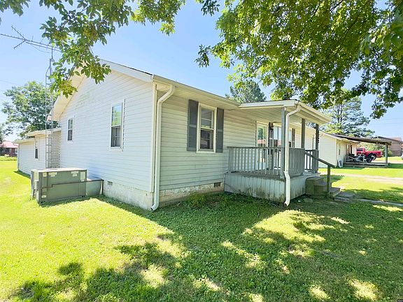 3rd image of 1590 Blount St