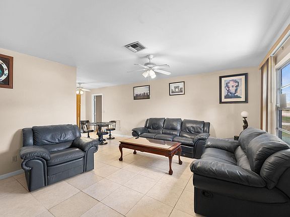 3rd image of 113 SW Starfish Avenue