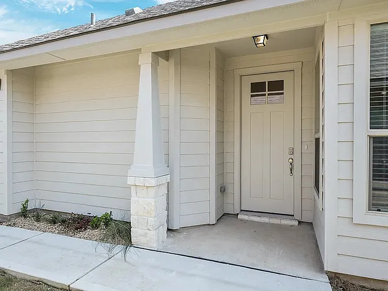 1048 Toledo Bend Dr — Photo 1