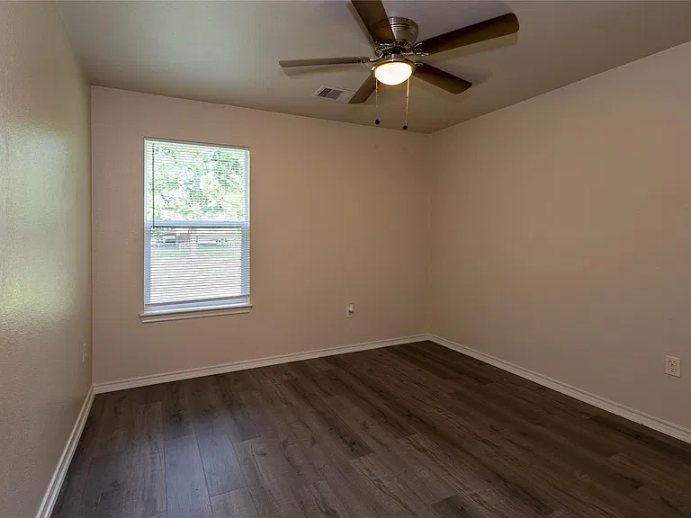3940 Scranton St — Photo 15
