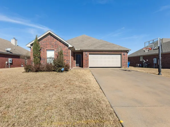 104 Vienne Pl, Maumelle, AR 72113