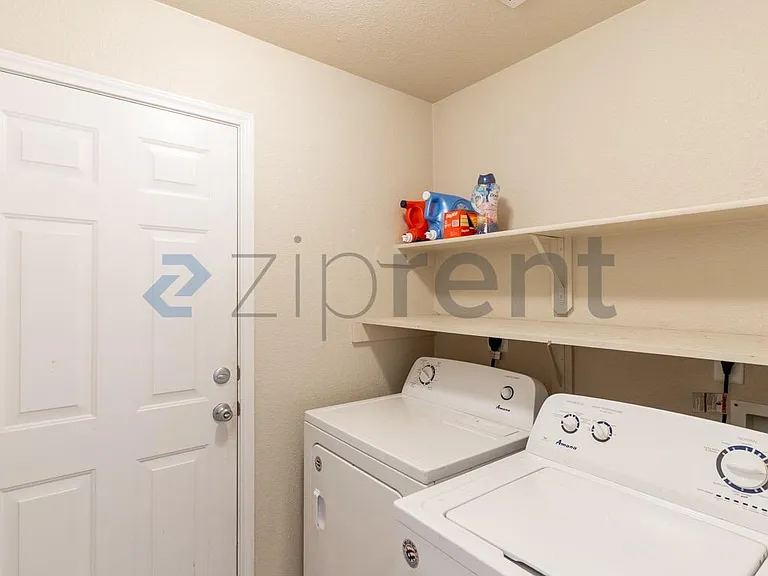 1803 Jesse Dr — Photo 20