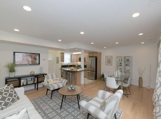 159 Gerry Rd, Chestnut Hill, MA 02467