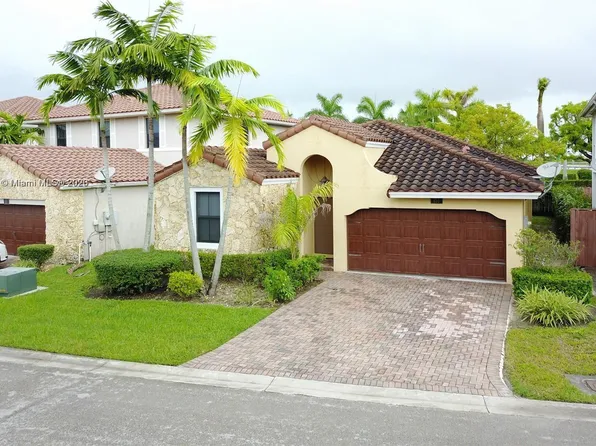 851 NW 97th Ct, Miami, FL 33172