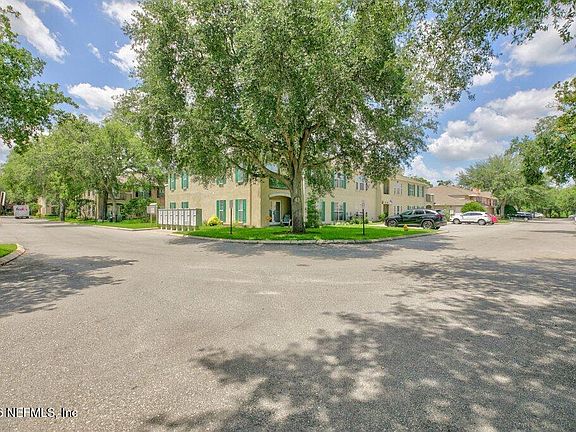 3rd image of 77 JARDIN DE MER Place #77