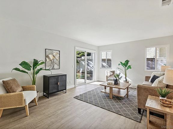 3rd image of 11130 Avenida De Los Lobos