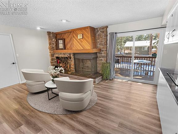 3rd image of 685 Sunnywood Loop