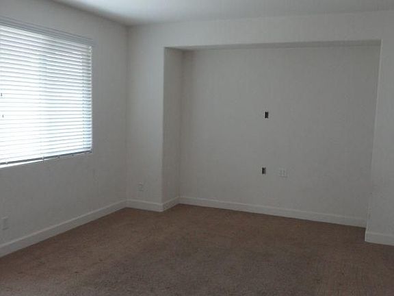 4th image of 5342 E Lorena Ave