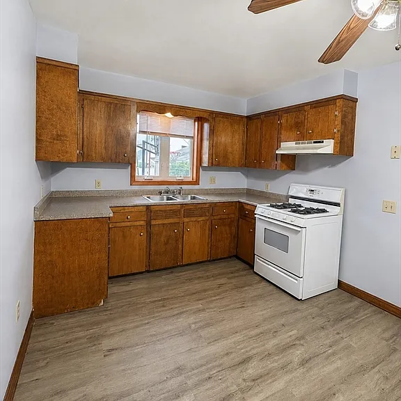 90 Aetna St #1 — Photo 11
