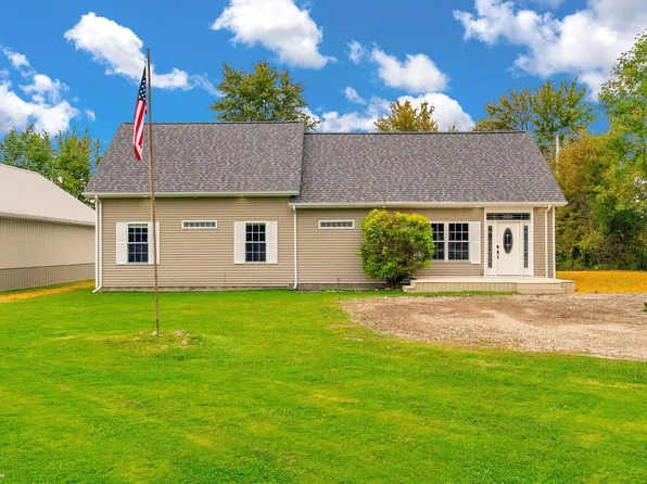 10643 Brandon Rd, Emmett, MI 48022