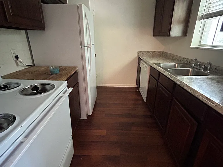 240 Indiana Ave #244A — Photo 2