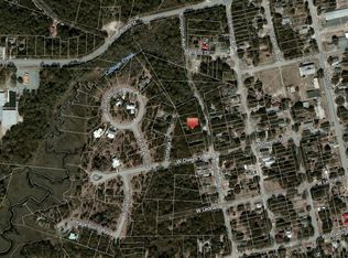 709 Burrington Ave, Southport, NC 28461