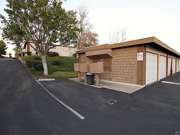 2nd image of 901 Golden Springs Dr Unit D8
