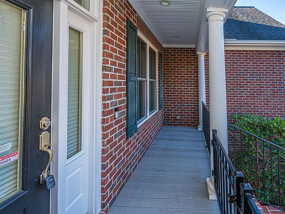4th image of 1007 Mount Whitney Dr
