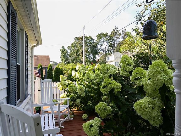4th image of 6 Belmont Ave