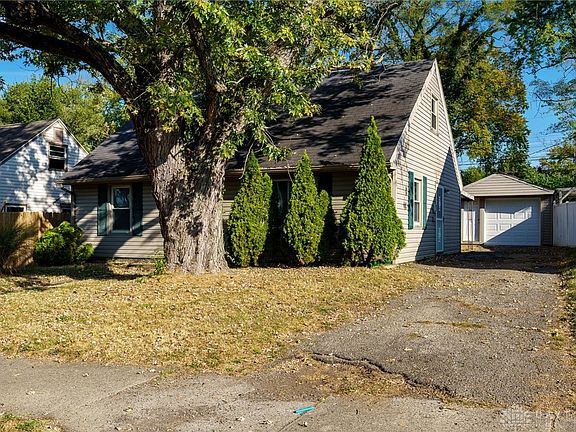 2nd image of 4047 Larkspur Dr