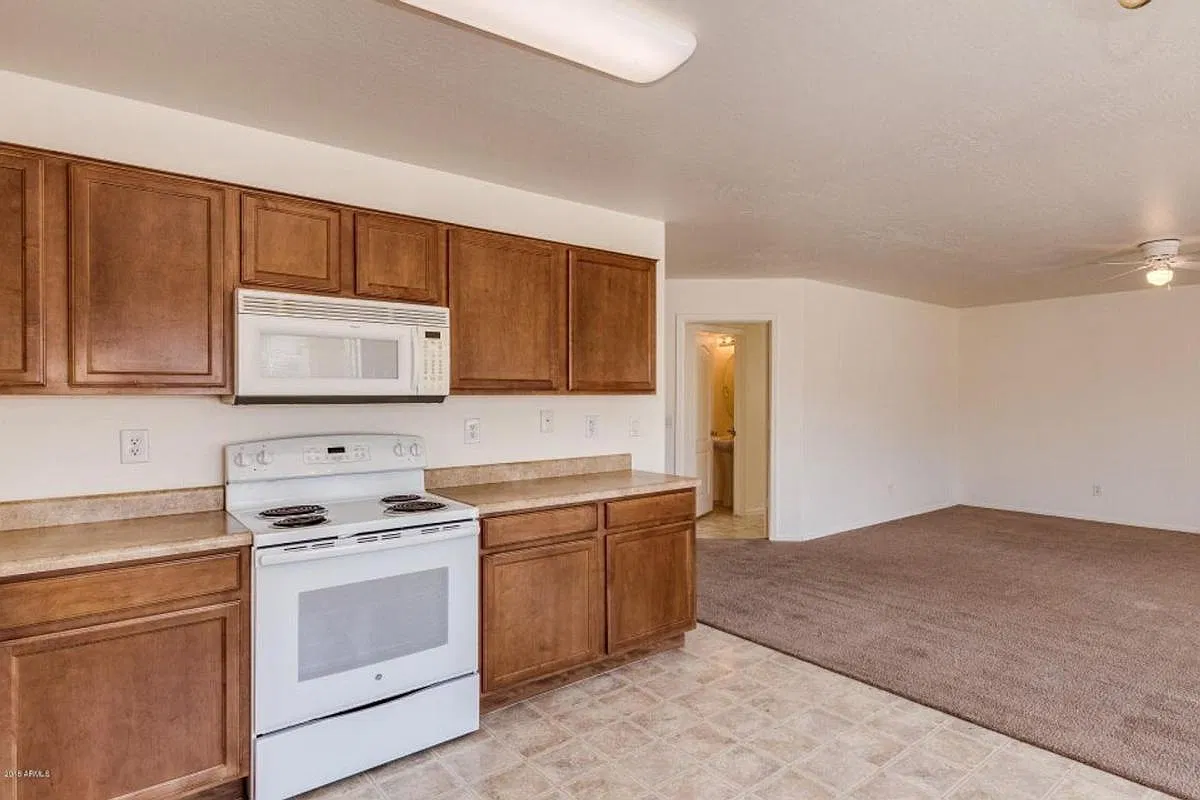 Beautiful 4 bed, 2.5 bath in Maricopa! — Photo 3