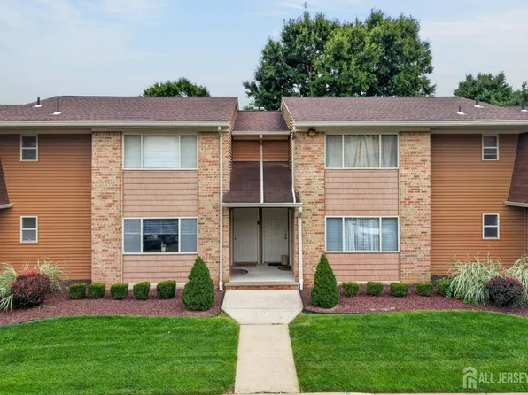 207 Mandon Ct S, Princeton, NJ 08540