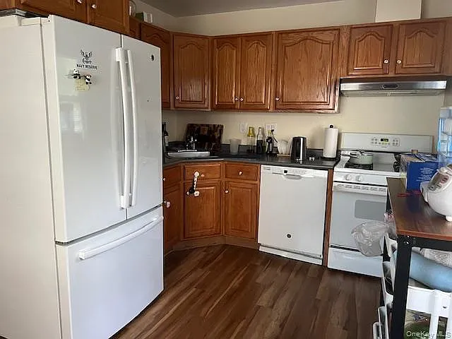 225 Thompson Shore Rd #2F — Photo 7