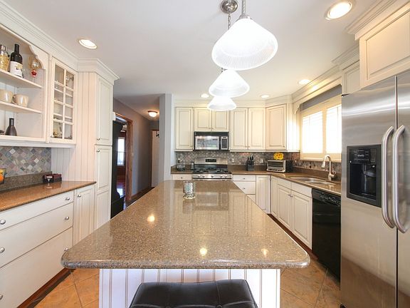 2nd image of 3851 Park Place Estates Dr