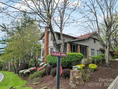 28 Lacoste Dr, Hendersonville, NC, 28739