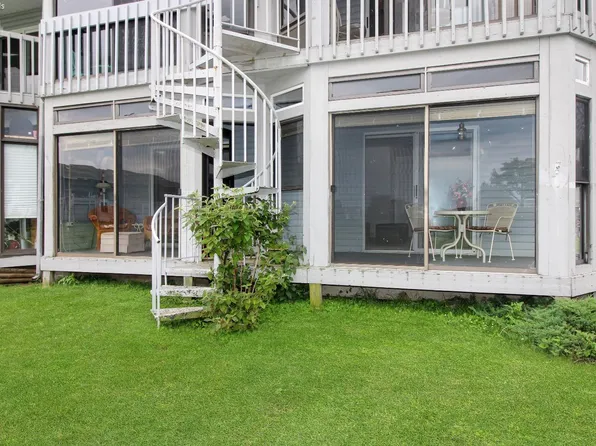 6507 N Harris Harbor Dr, Oak Harbor, OH 43449