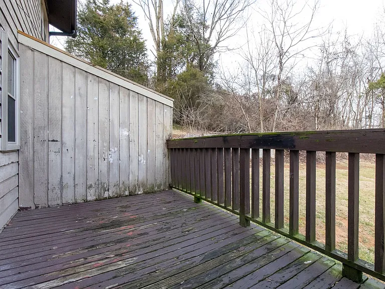 1433 Shipley Ferry Rd E — Photo 12