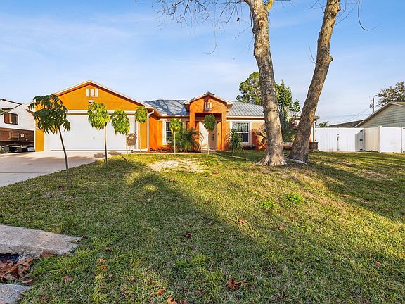 4th image of 6485 Orchid Ave