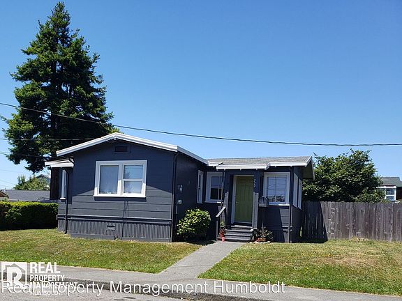 2nd image of 729 Manzanita Ave