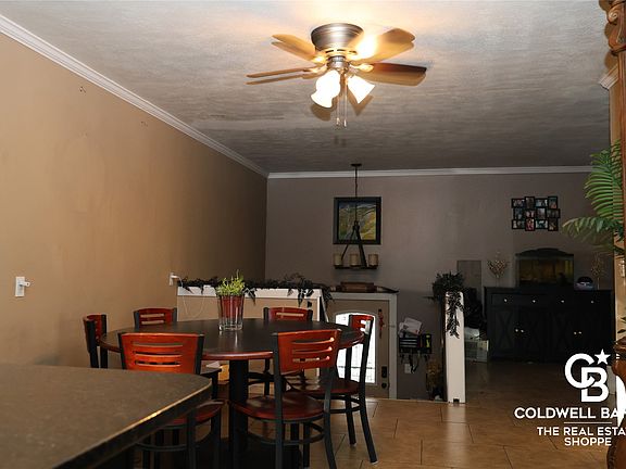 5th image of 610 E Price St