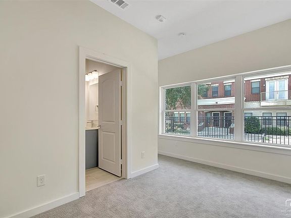 4th image of 1211 Beaconsfield Ln APT 609