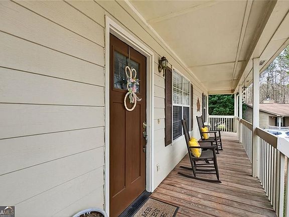 3rd image of 41 Canter Ln