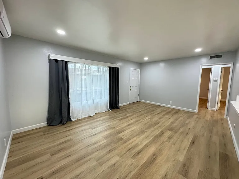 5630 Temple City Blvd — Photo 8