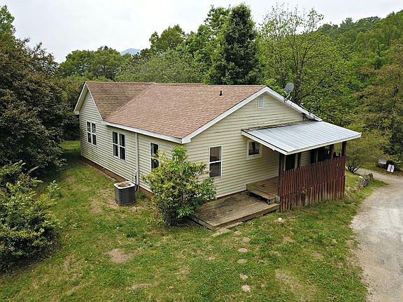 3rd image of 40 Royal Fern Dr