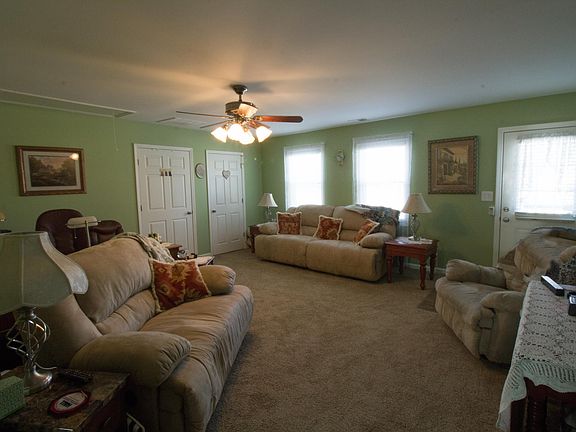 4th image of 10828 Milwaukee Way