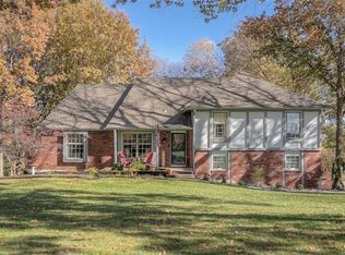 16401 Glenwood St, Stilwell, KS 66085