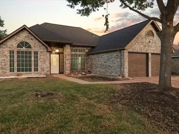 4232 Hathaway Dr, Grand Prairie, TX 75052