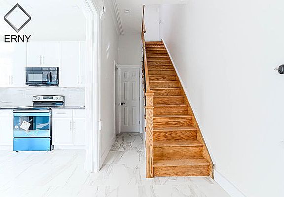 2nd image of 243 Vernon Ave #2A