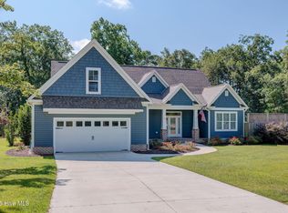 15 W Waverly Dr, Burgaw, NC 28425