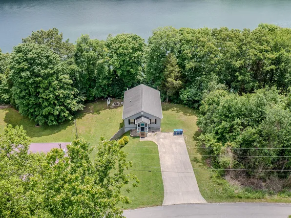 364 Twin Rivers Dr, Bronston, KY 42518