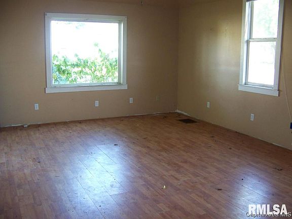 4th image of 604 N 5th St #Townhouse