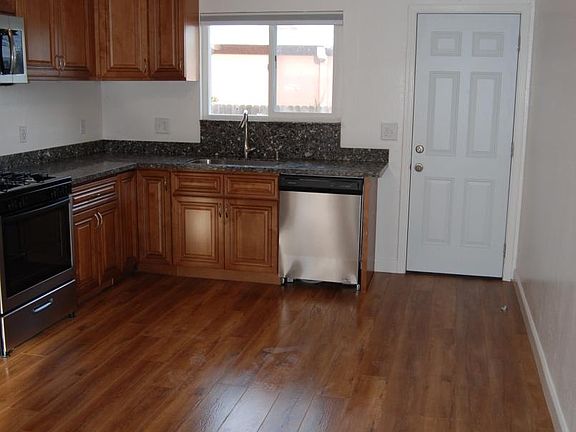 Kitchen Unit C2