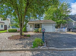 2023 Oak Dale Rd, Toms River, NJ 08753