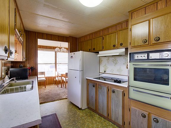 4th image of 2219 Isaacs Ave
