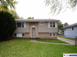 7505 S 52nd St, Bellevue, NE 68157
