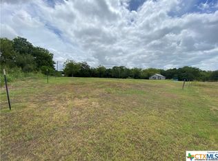 Peach St, Gonzales, TX 78629