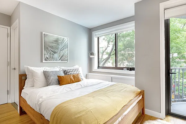 Rented by Stonehenge NYC LLC | media 4