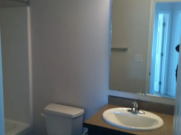 6215 56th Ave S, Fargo, ND 58104