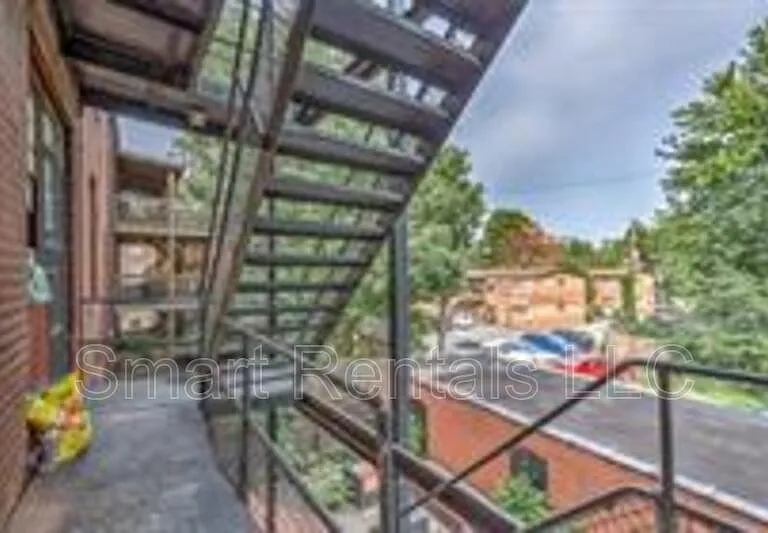 1722 Waverly Pl #B1 — Photo 5