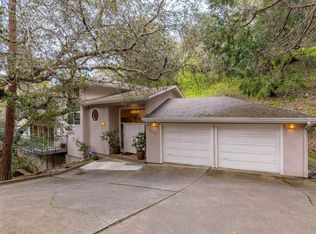 1050 Hayne Rd, Hillsborough, CA 94010